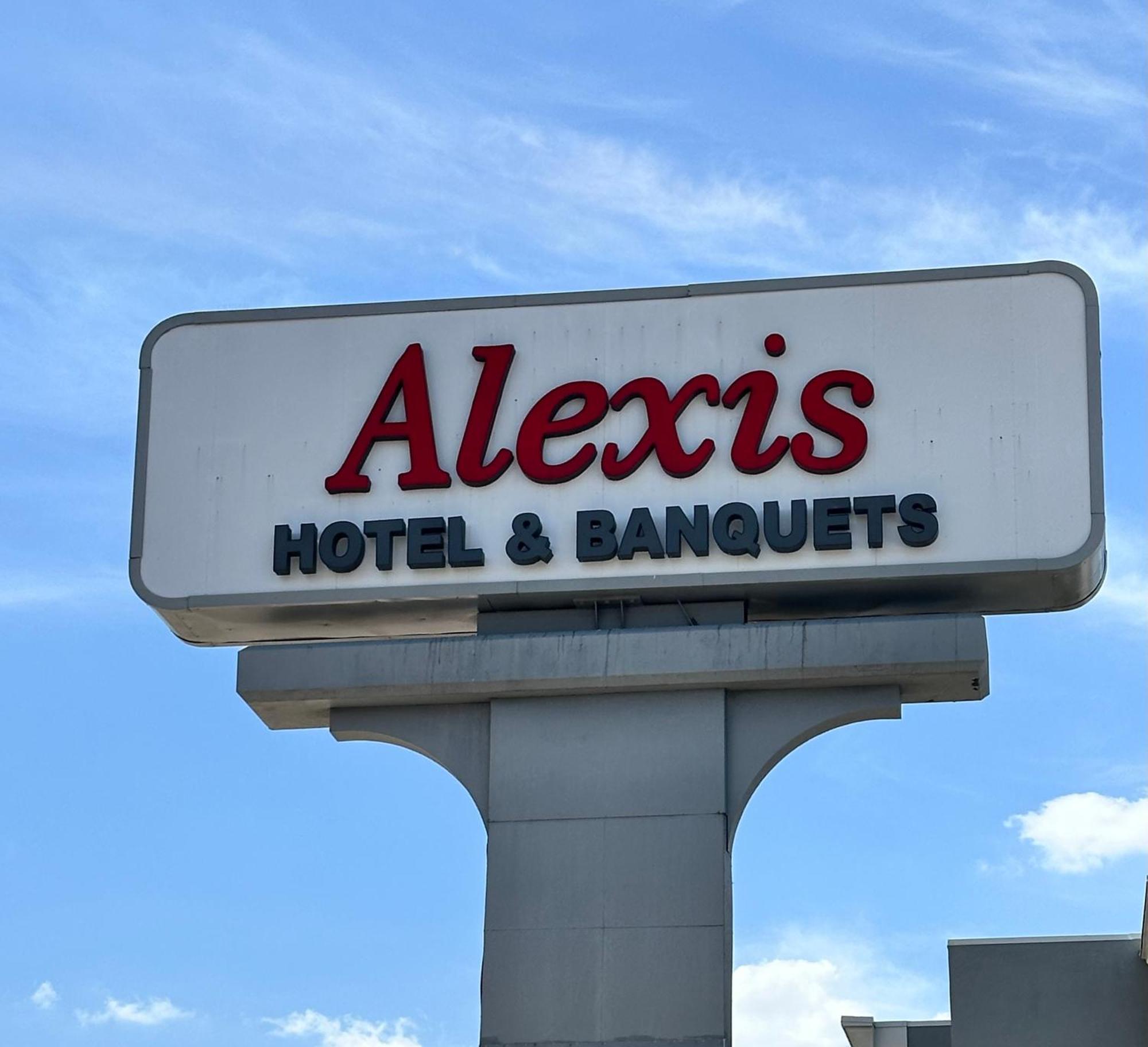 Alexis Hotel & Banquets Dallas Park Central Galleria Exterior foto